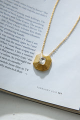 18 Ayar Altın Lüks Görünümlü Taşlı Kolye Altın