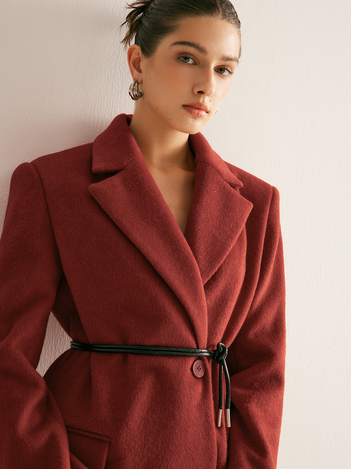 Omuzluklu Yün Karışımlı Kemerli Blazer