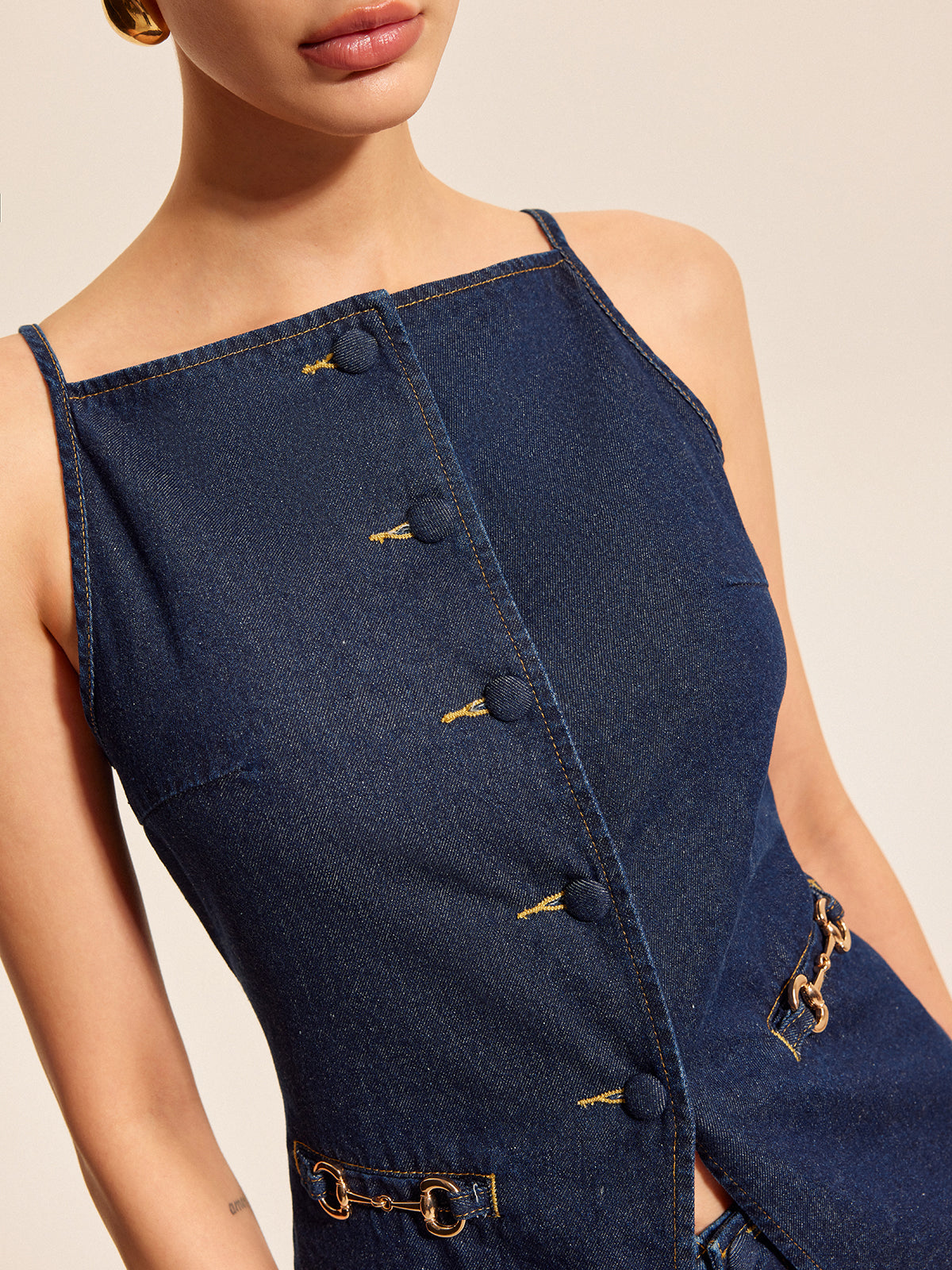 Düğme Detaylı Tokalı Denim Şort Takımı