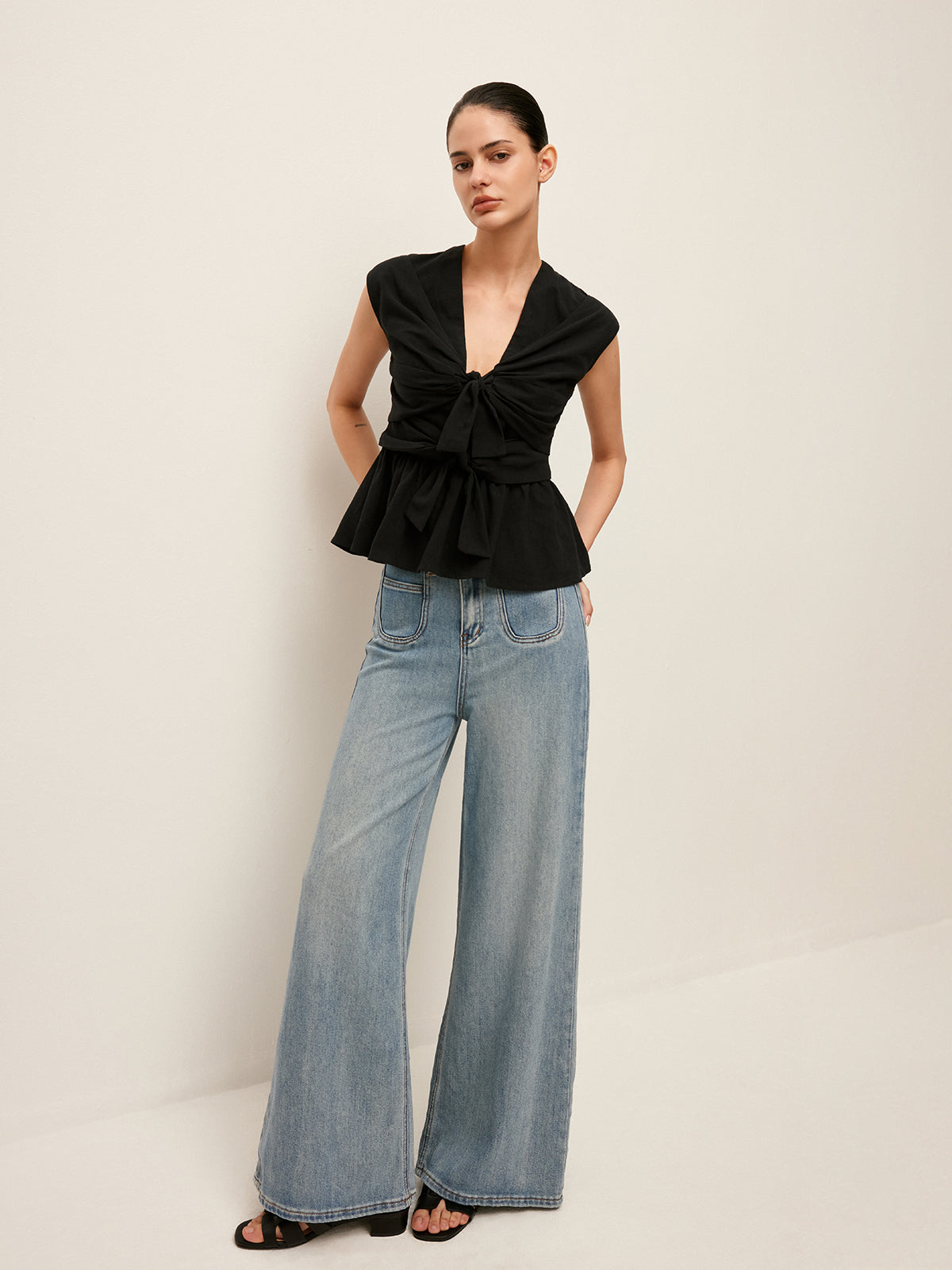 Bağcık Ön Detaylı Peplum Bluz