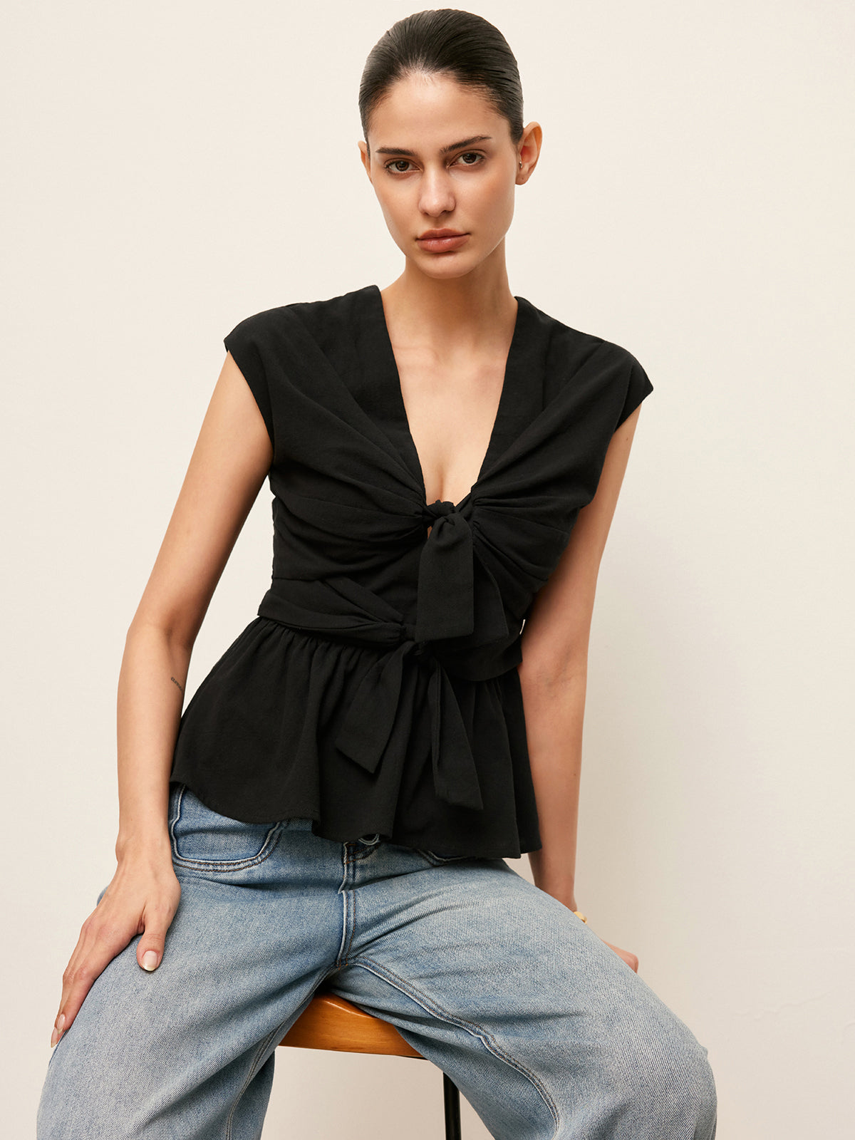 Bağcık Ön Detaylı Peplum Bluz