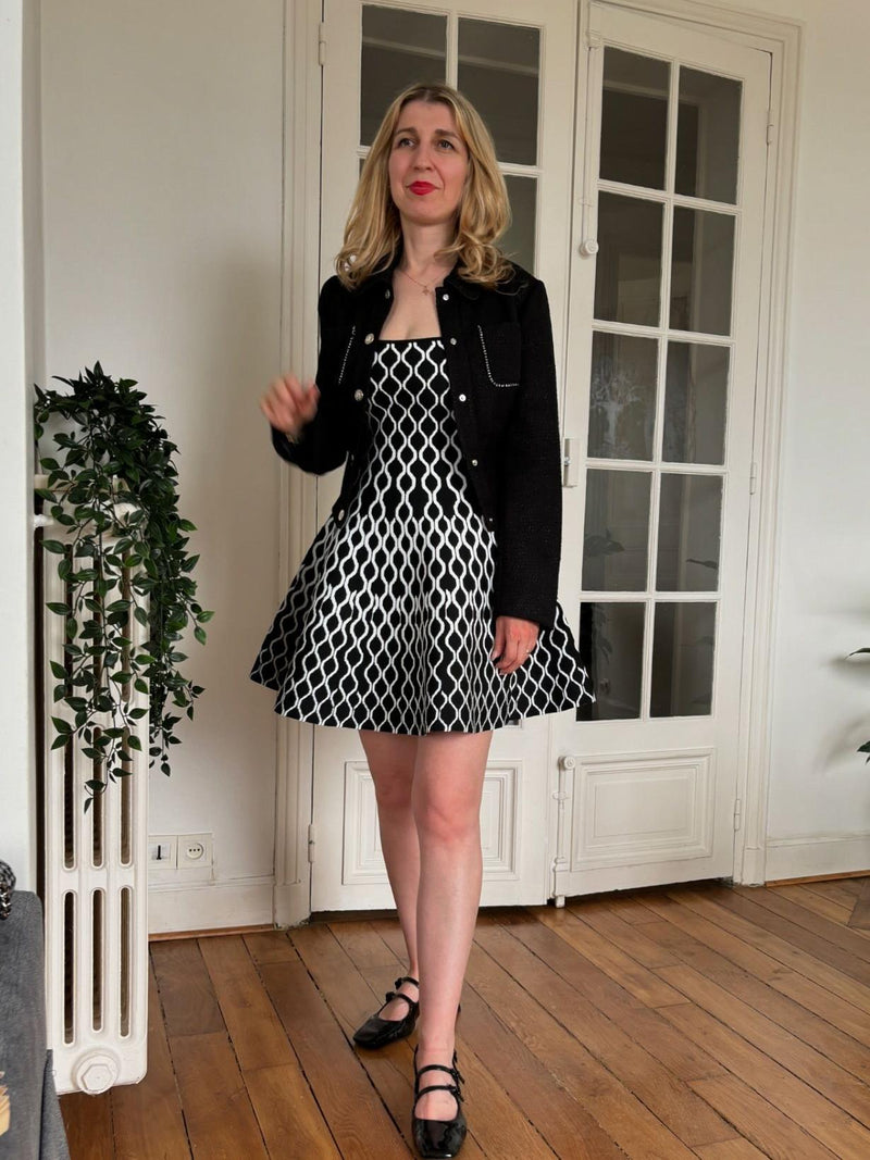 Dalga Çizgili Triko Elbise Açıklaması