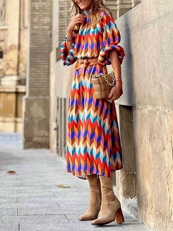 Zarif Dik Yaka Orta Boy Elbise