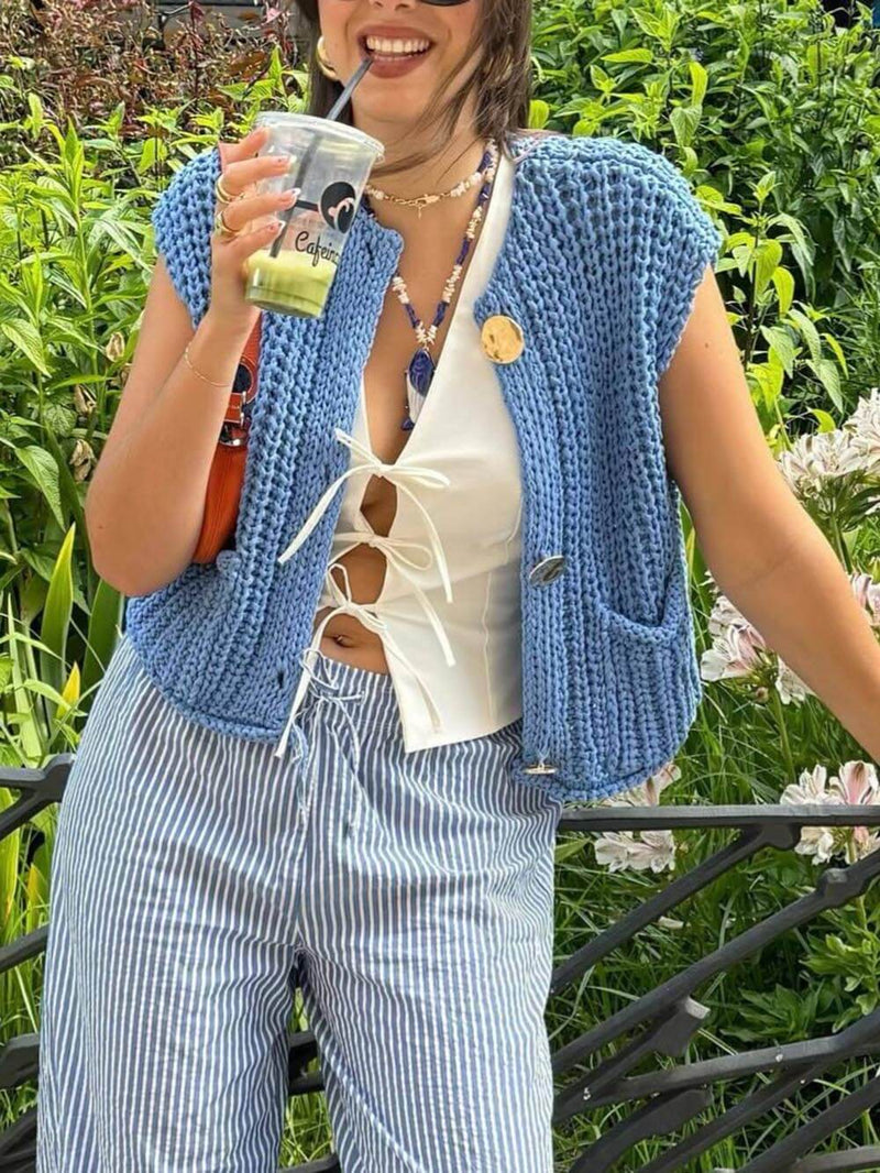 Şık Cepli Kolsuz Kısa Örgü Hırka