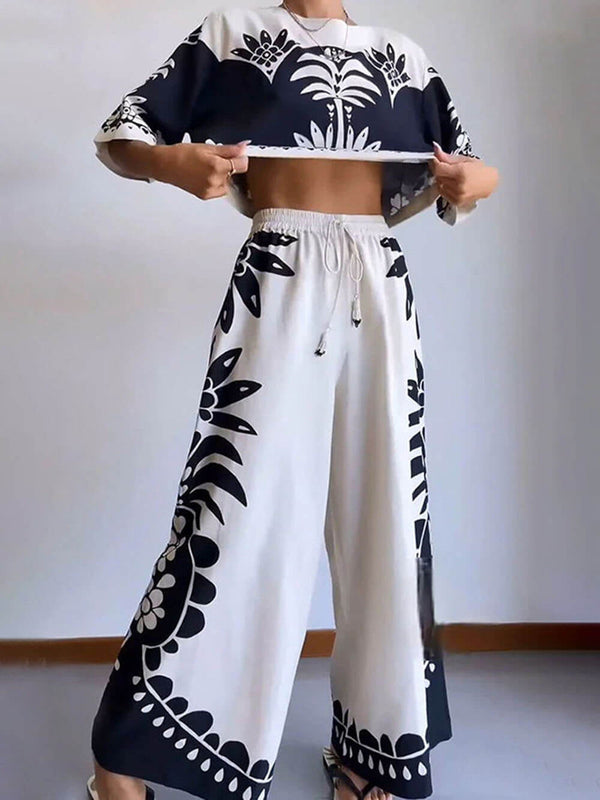 Etnik Baskılı Bol Kısa Kollu Takım Elbise