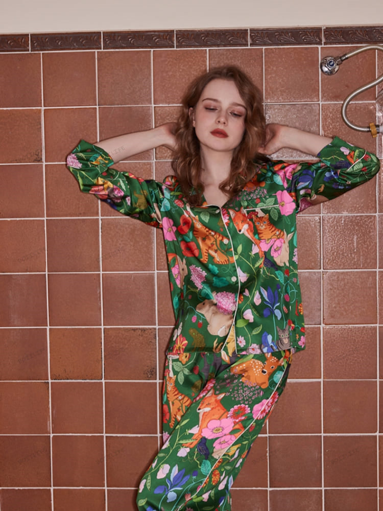 Orman Bahçesi Desenli Buz İpek Uzun Kol Günlük Giyim Takım