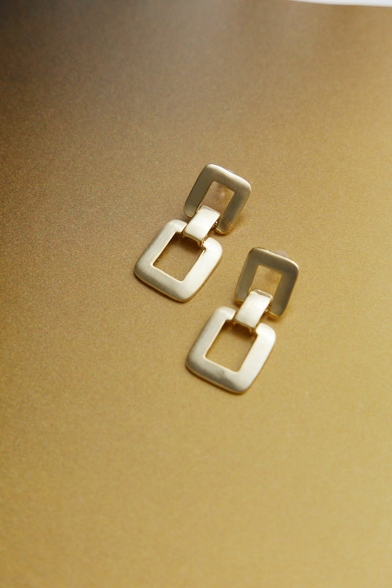 18K Altın Kaplama Alacakaranlık Küpe Altın Geliyor