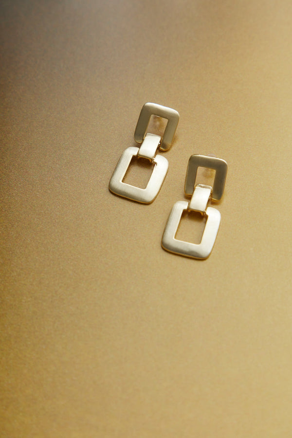 18K Altın Kaplama Alacakaranlık Küpe Altın Geliyor