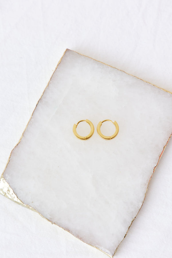 18 Ayar Altın Kaplama Şüphesiz Küpe