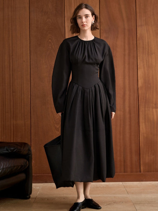 Diz üstü midi elbiseBağlantıyı kopyala (Kopyala)