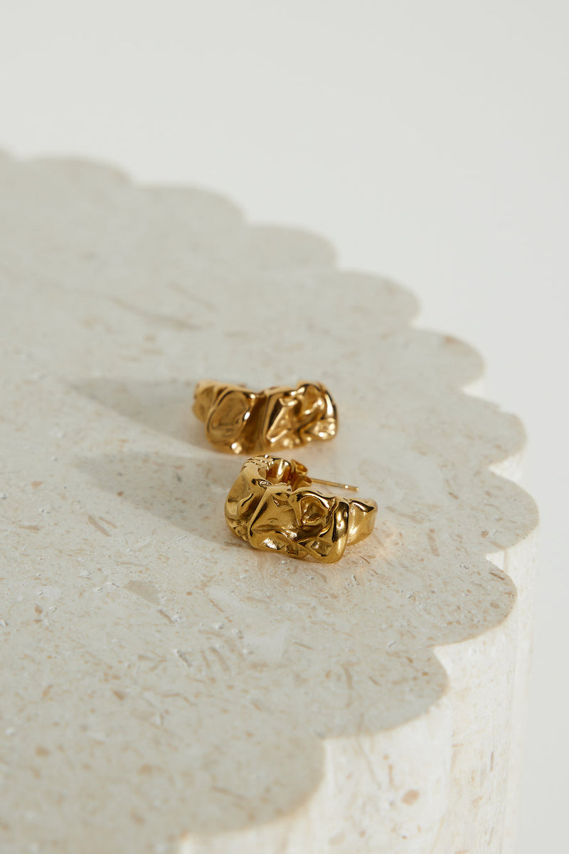 18 Ayar Kaplama Altın Modern Times Küpe Altın