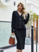 Rahat Triko V-Yaka Kazak ve Bodycon Etek Takımı