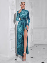 Minimalist Yüksek Yaka Yırtmaçlı Elbise