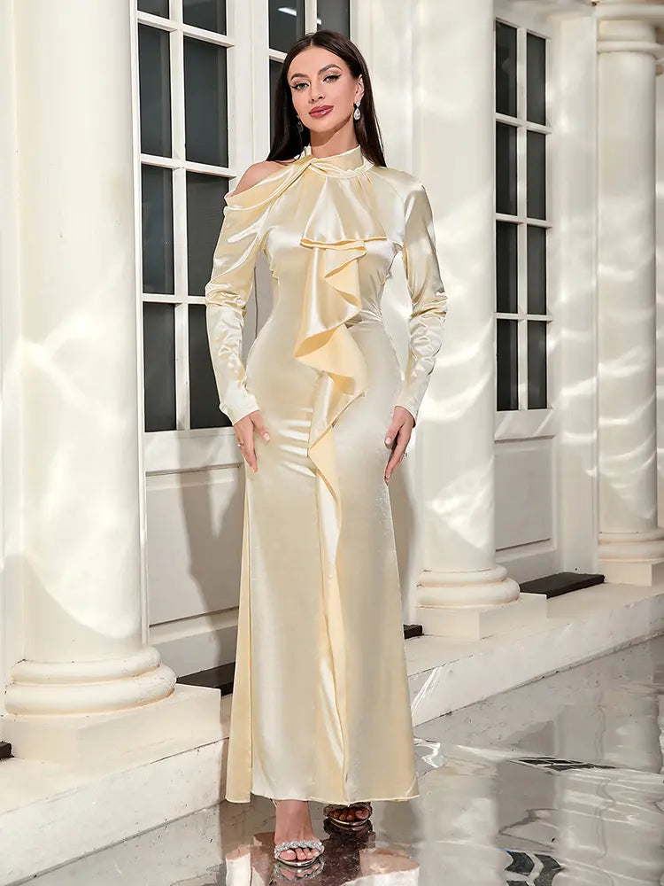 Uzun Kollu Omuz Açık Bağlama Elbisesi