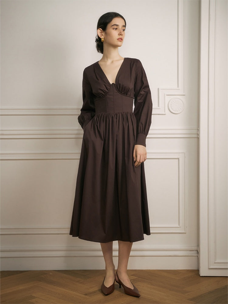 Diz üstü midi elbiseBağlantıyı kopyala (Kopyala)