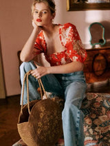 Kırmızı Çiçekli Kare Yaka Üst