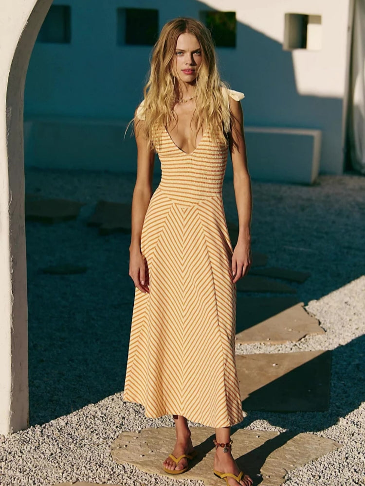 Diz üstü midi elbiseBağlantıyı kopyala (Kopyala)