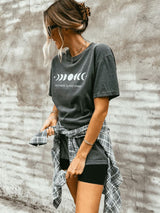 Ay Evreleri Grafikli Tişört