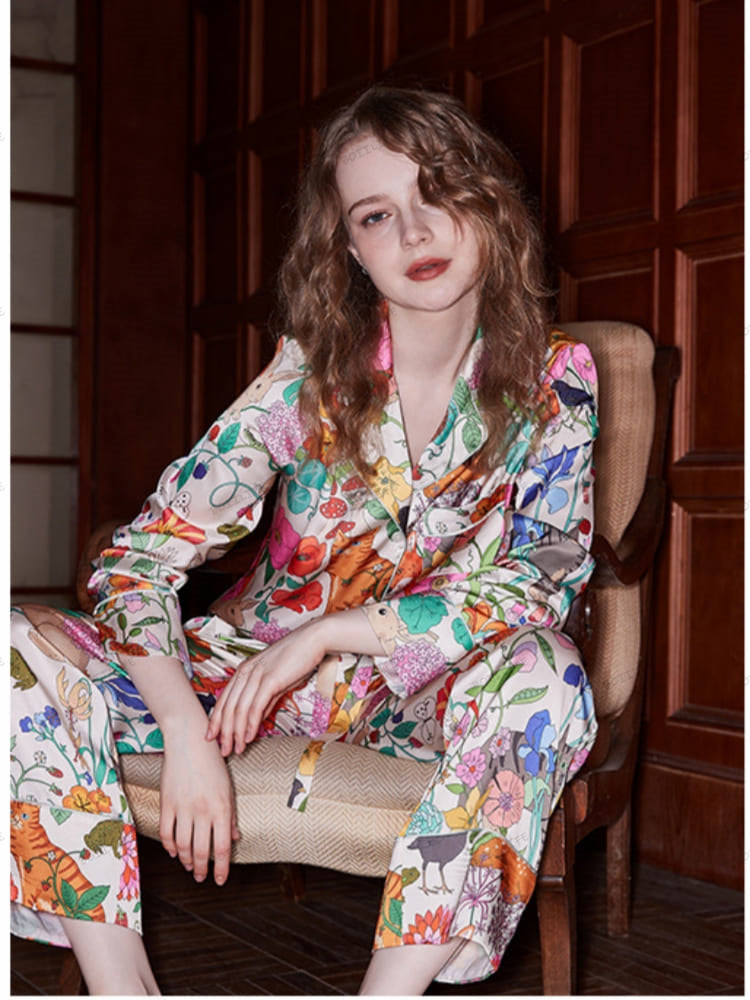 Beyaz Orman Bahçesi Desenli Buz İpek Uzun Kollu Lounge Giyim Seti