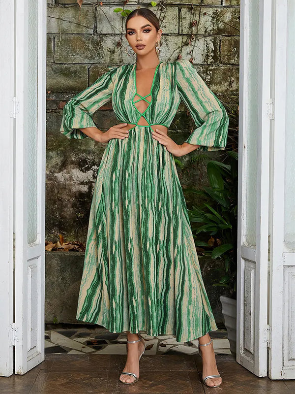 V-Yaka Çiçekli Fener Kol Elbise