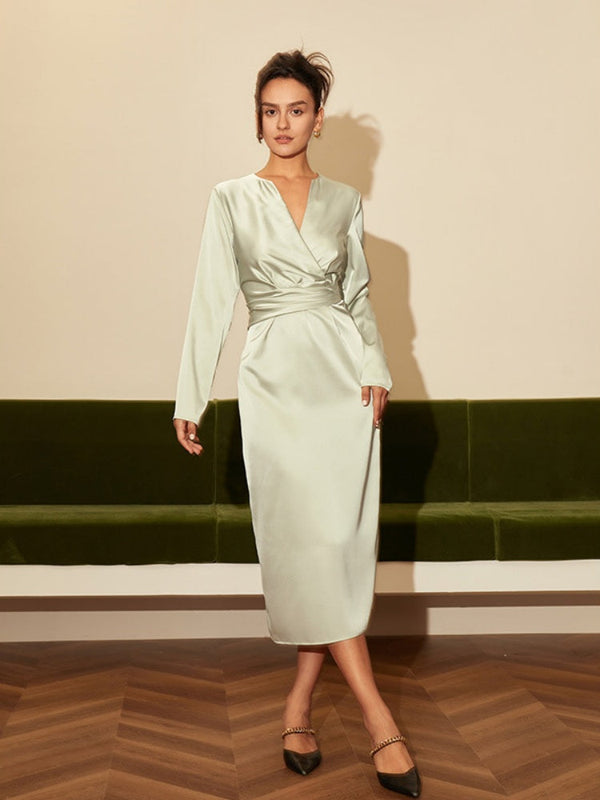 Diz üstü midi elbiseBağlantıyı kopyala (Kopyala)