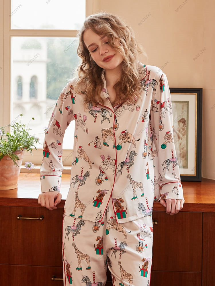 Sirk Desenli Buz İpeği Uzun Kollu Ev Giyimi Seti