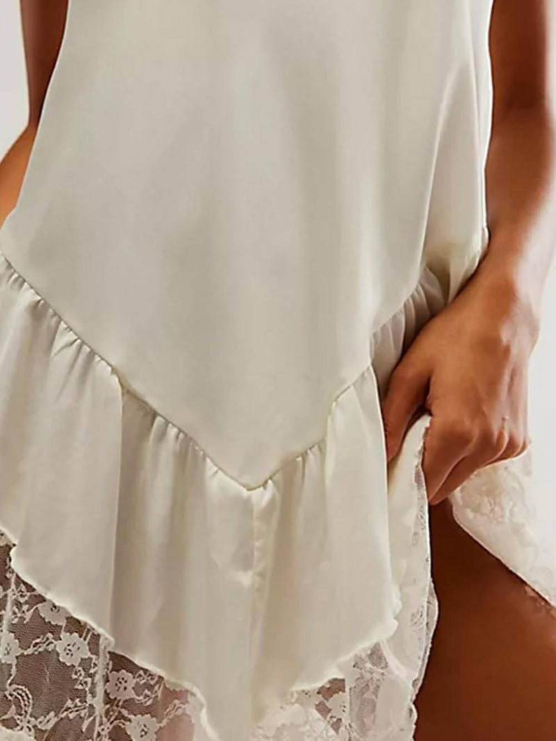 Dantelli Dökümlü Mini Elbise ve Teddy Kazak