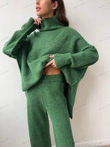 Yüksek Yaka Yırtmaçlı Kazak Bol Örgü Pantolon Takımı