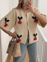 Sevimli V Yaka Kiraz Süslemeli Kazak Hırka