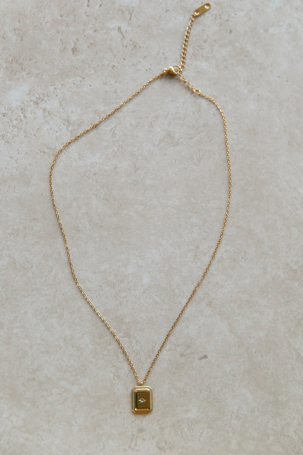 18 Ayar Altın Kaplama Yıldızlı Manzaralar Kolye