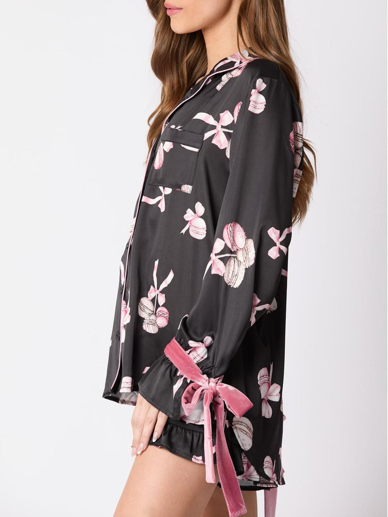 Siyah Pijama Takımı Fiyonklu Manşetler