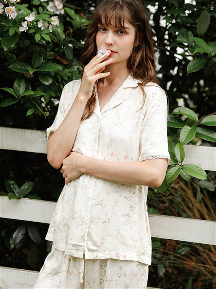 Söğüt Yaprağı Çiçekli Pijama Takımı