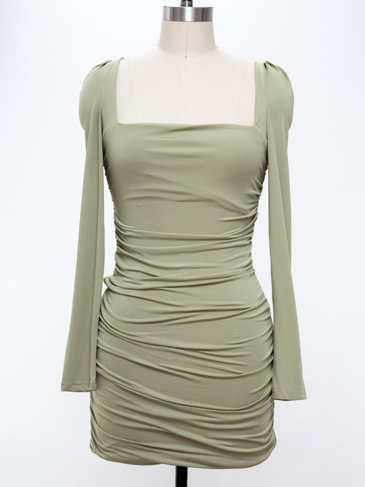 Sırtı Açık Vücuda Oturan Mini Elbiseler