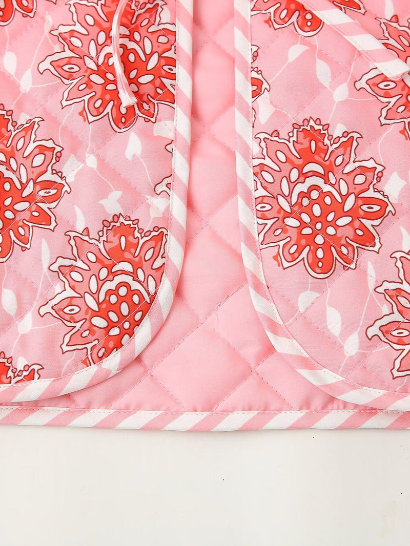 Pembe Çiçek Desenli Bağcıklı Kapitone İnce Yelek