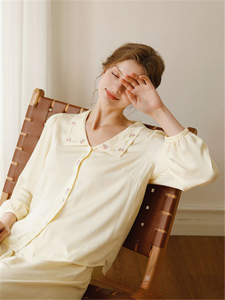 Saten Gül Nakışlı Pijama Takımı