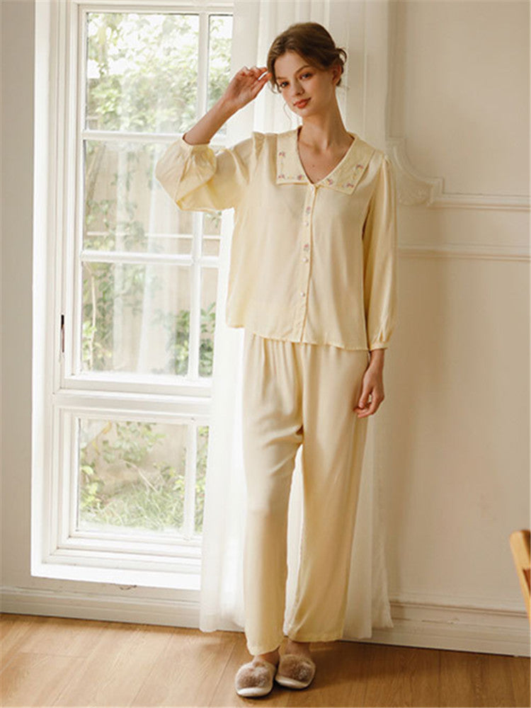 Saten Gül Nakışlı Pijama Takımı