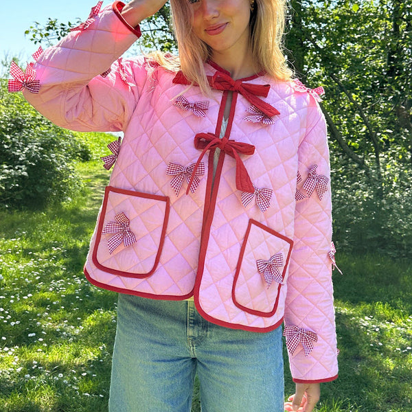 Fiyonk İşlemeli Kapitone İnce Ceket