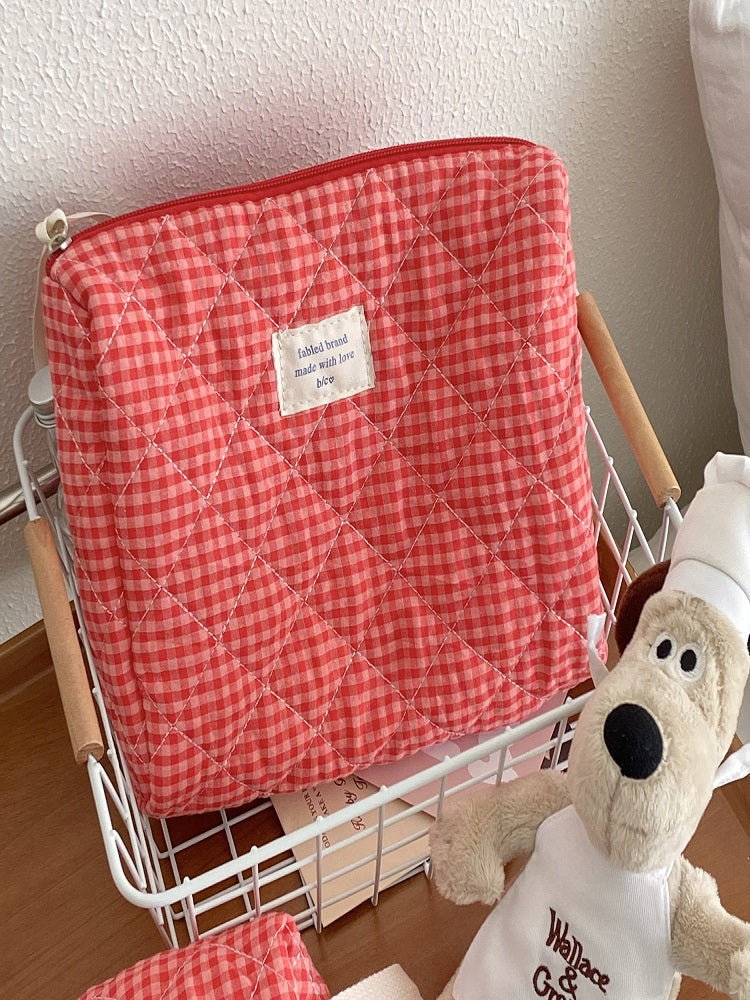 Kızılcık Kareli Makyaj Çantası