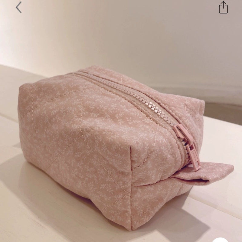 Pembe Çiçekli Makyaj Kesesi