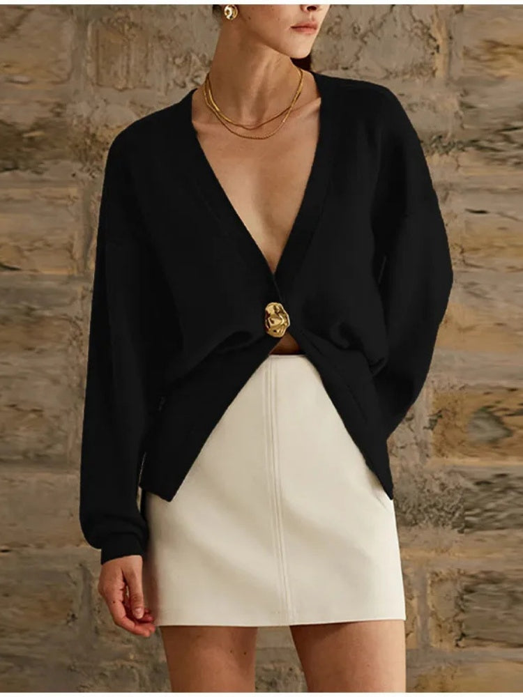 V Yaka Düğmeli Hırka