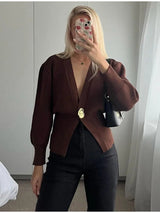 V Yaka Düğmeli Hırka