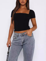 Kare Yaka Kısa Kollu Tişört