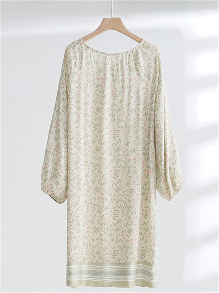 Çiçek Desenli Çentikli Yaka Pijama Takımı