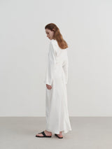 Beli Sıkıştırılmış Piliseli Elbise