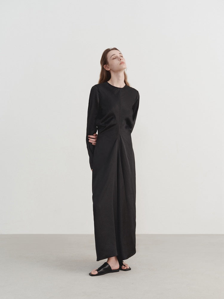 Beli Sıkıştırılmış Piliseli Elbise