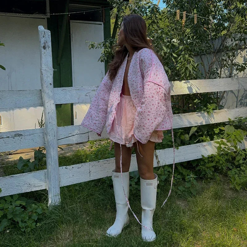 Pembe Çiçekli Bağcıklı Bol Kapitone Ceket