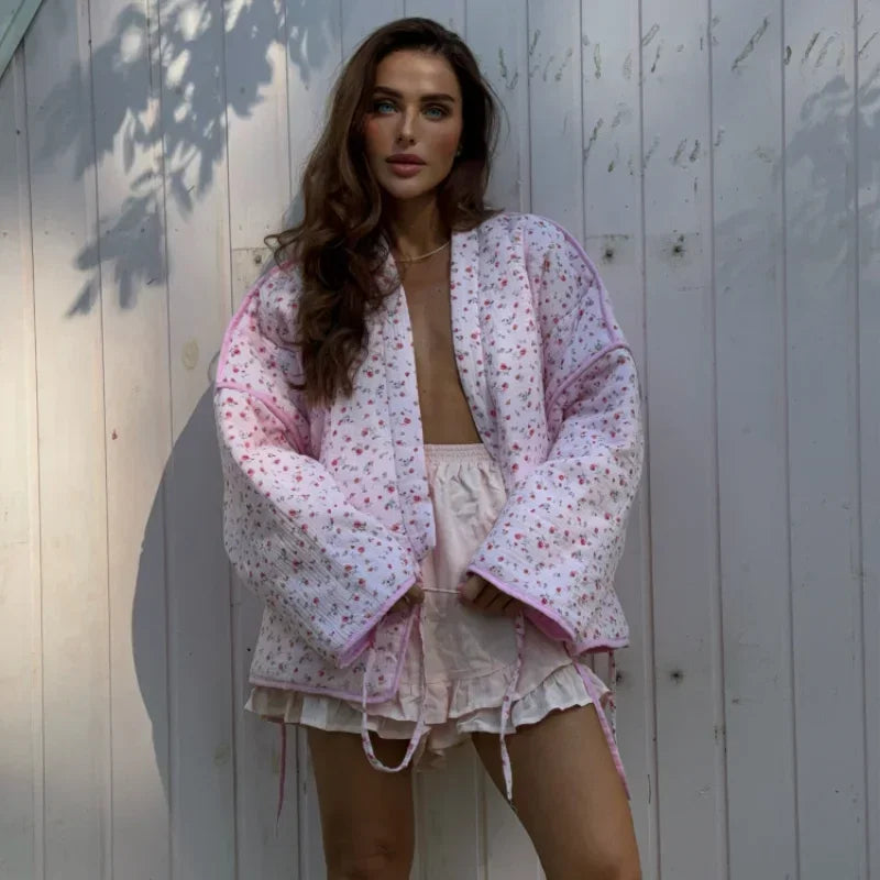 Pembe Çiçekli Bağcıklı Bol Kapitone Ceket