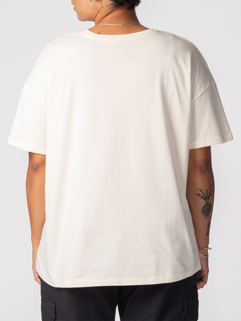 Hala Güneşte Büyüyor Grafikli Tişört