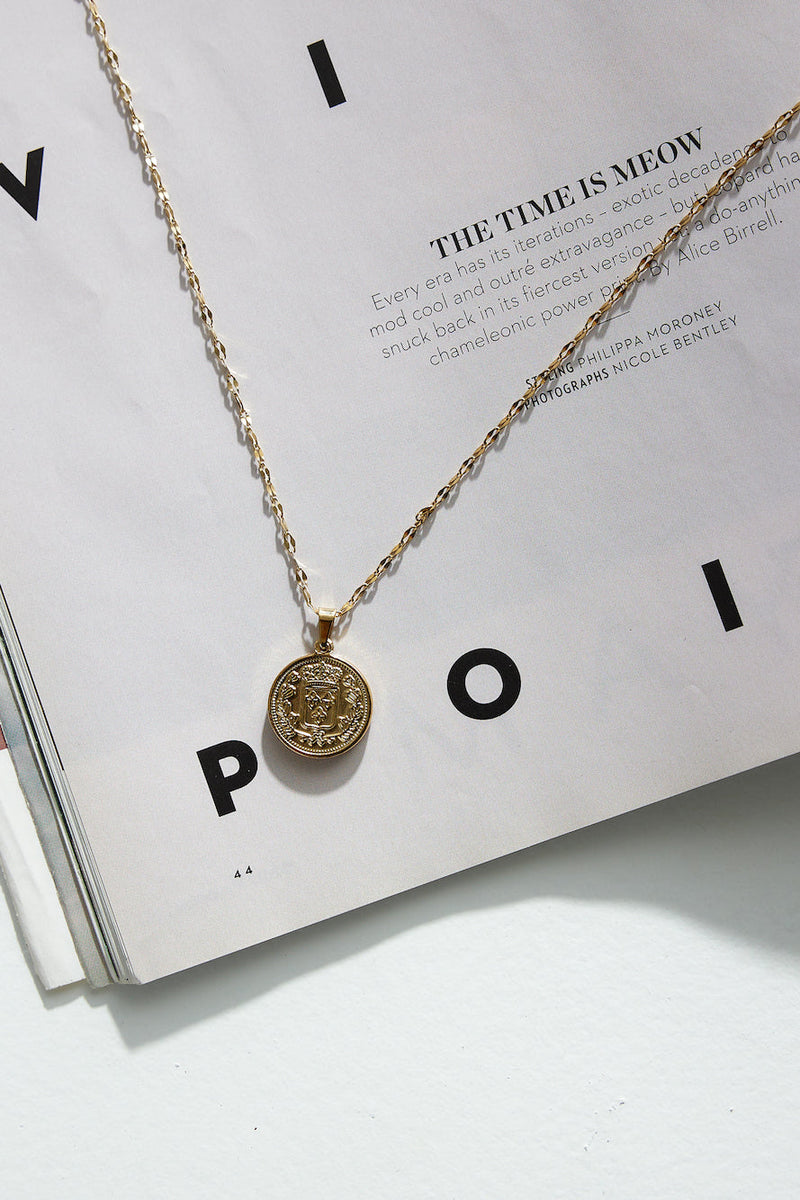 18K Altın Kaplama Ayakta Alkışlanan Kolye