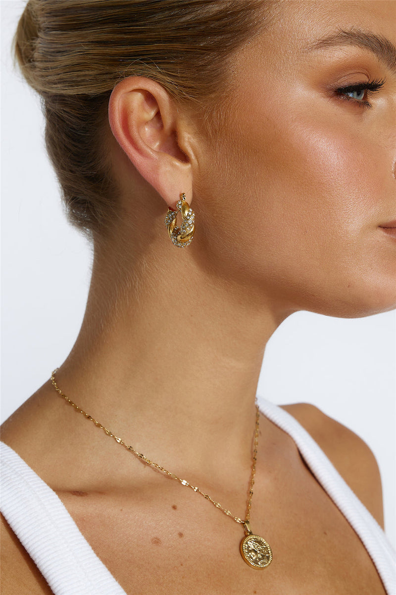 18K Altın Kaplama Ayakta Alkışlanan Kolye